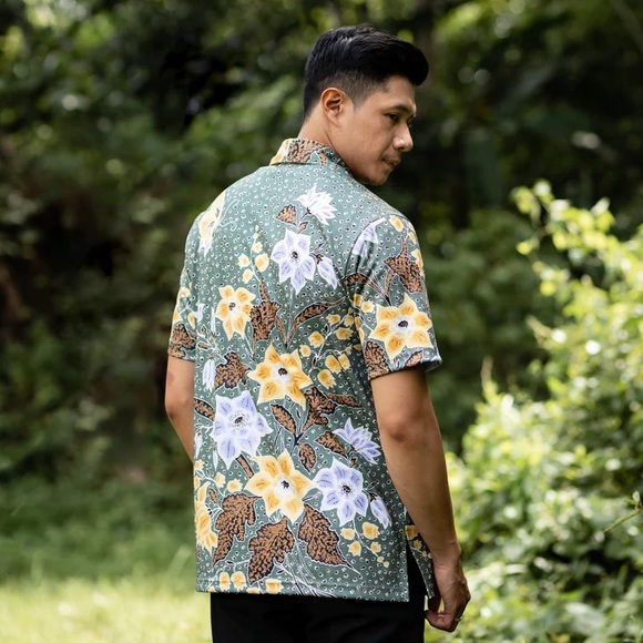 Luxury Performance Batik Shirts for Mens - Picture 6 of 8